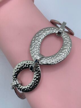 Silver Tone Hammered Circle Link Bracelet Chunky Statement